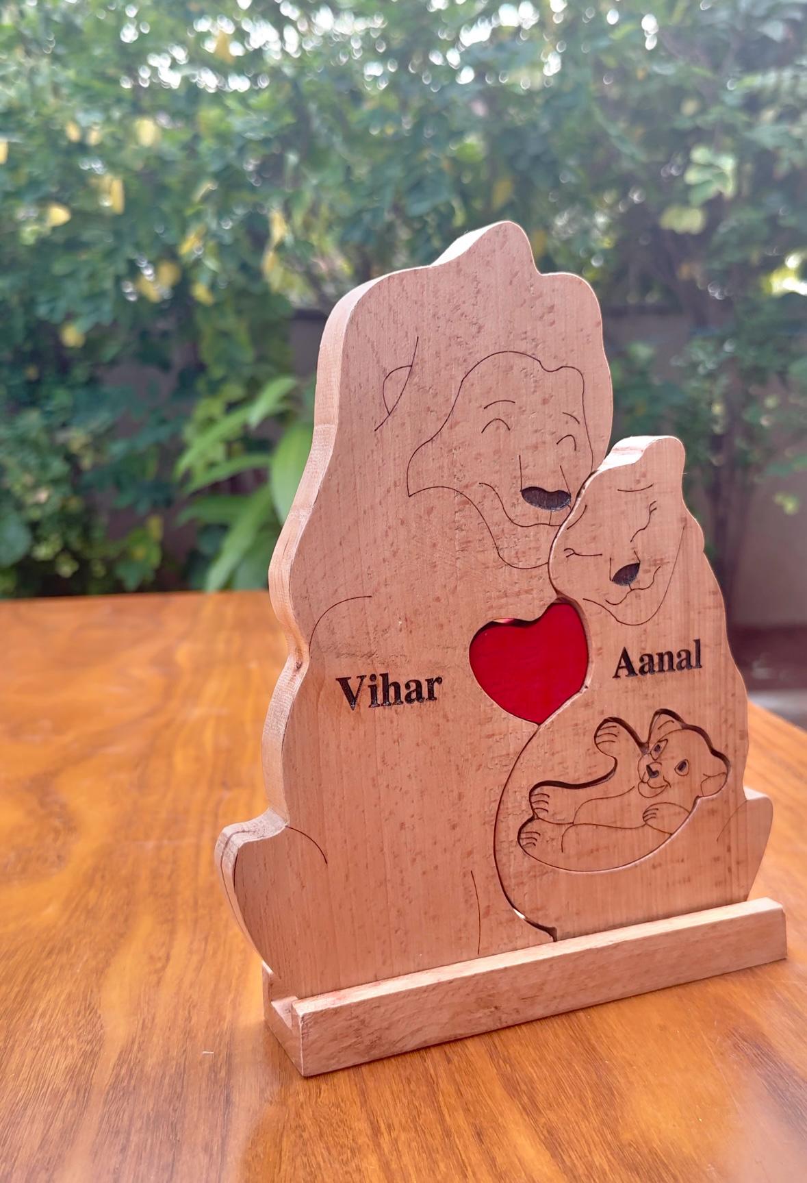 Lion family of 3 - Mom to be edition